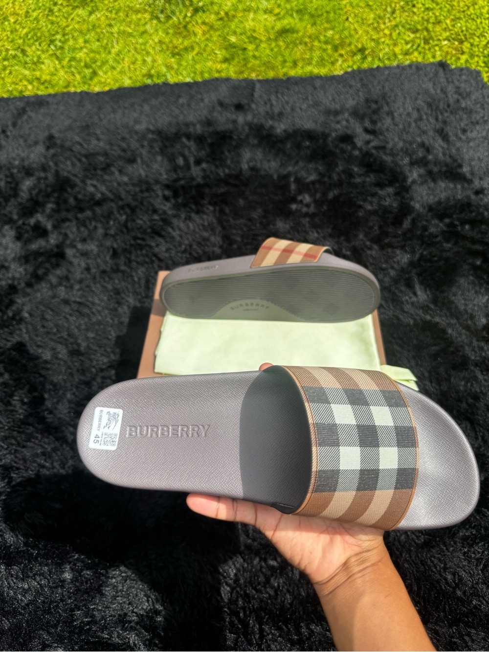 Burberry Men’s Brown & Beige Check Slide Sandals - Picture 3 of 3